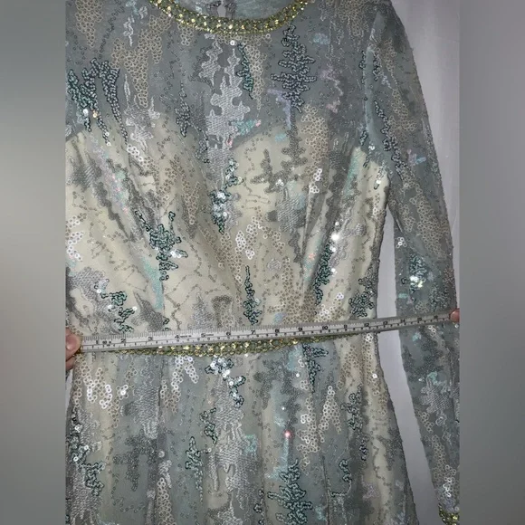 MAC DUGGAL Long Sleeve Sequin Gown - Picture 10 of 14